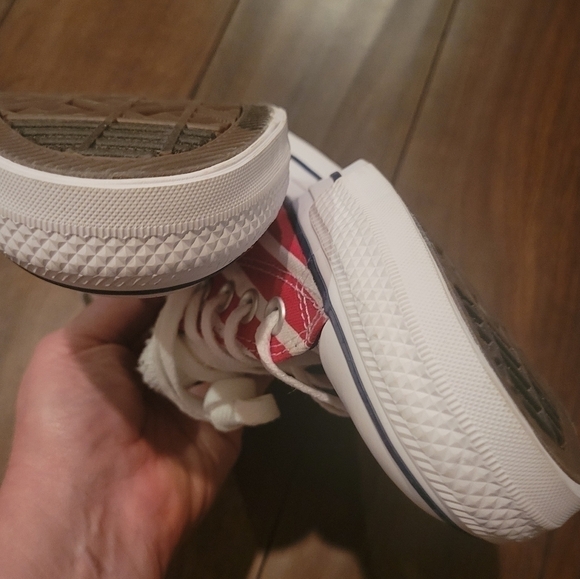 NEW! CONVERSE CHUCK TAYLOR ALL STAR unisex low top sneakers. - Picture 4 of 6